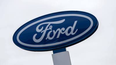 Ford сократит производство из-за дефицита чипов