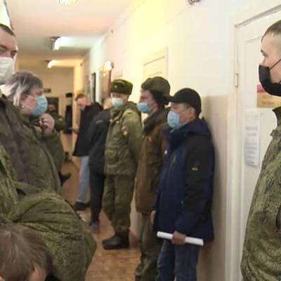 В вооруженных силах России началась ревакцинация от коронавируса