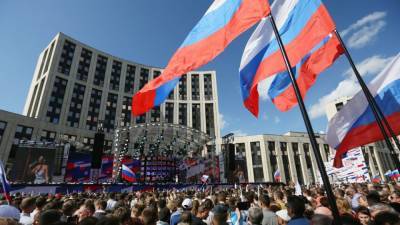 Общественник Владимиров назвал важное отличие между молодежью в России и Донбассе