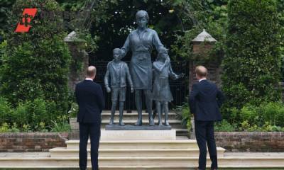 «Мы вспоминаем ее любовь»: Уильям и Гарри открыли статую принцессы Дианы