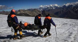 Двух альпинистов эвакуировали с Эльбруса