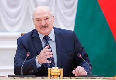 Лукашенко разрешил безвизовый въезд для вакцинации гражданам 73 стран
