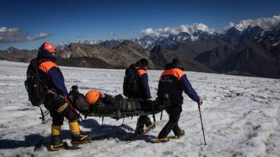 Горная болезнь: с Эльбруса эвакуировали воронежских альпинистов