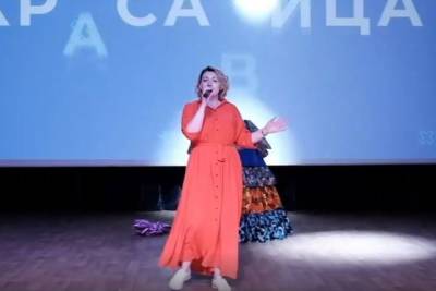 В Москве директор школы спародировала песню Manizha на Евровидении