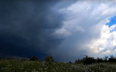 Порадовались солнышку и хватит: 2 июля на Украину обрушатся ливни и град со шквалами - прогноз Диденко