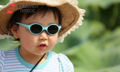 Родителям объяснили, почему ребенку необходимы солнцезащитные очки