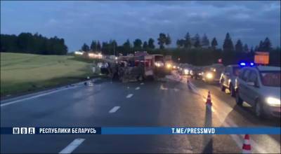 Четыре человека погибли в столкновении мотоцикла и микроавтобуса на трассе Минск — Нарочь