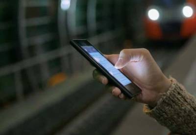Ученые: Ежедневное использование смартфона может увеличить риск рака до 60%