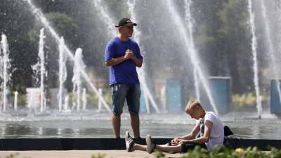 Жара до 33 градусов в Москве сохранится до конца следующей недели