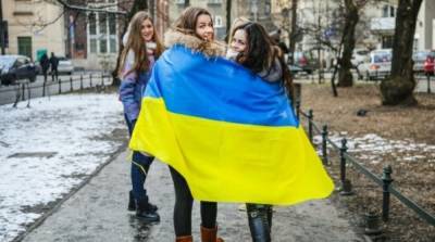 Стало известно, сколько украинских заробитчан платит в Польше налоги