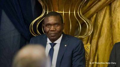 Сенат Гаити объявил временным президентом Жозефа Ламбера