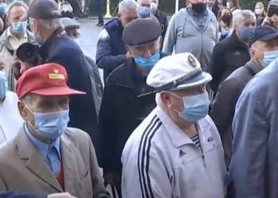 Украинцы получат по 2000 гривен к пенсиям: кто может рассчитывать на доплаты