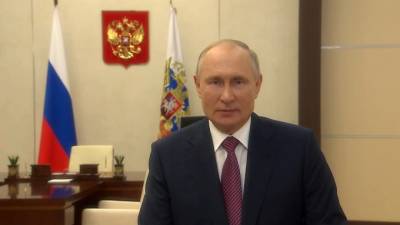 Владимир Путин - Путин пожелал выпускникам вузов мечтать и никогда не сдаваться - piter.tv - Россия