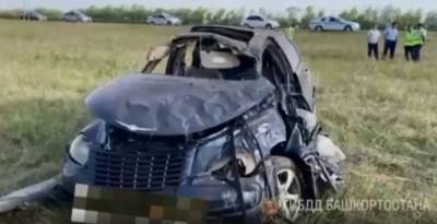 В Башкирии еще одна иномарка вылетела в кювет и перевернулась: Водитель погиб