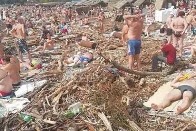 Российские туристы рассказали о горящих мусорных свалках на пляжах в Сочи