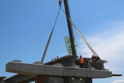 Балки пяти пролётов смонтировали на Каштакском мосту в Чите