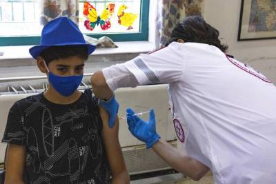 Сегодня последний день вакцинации израильских подростков