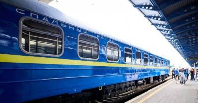 Под Киевом грузовой состав сошел с рельс, пассажирские поезда идут с опозданием