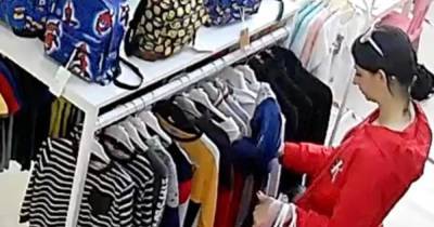 В Калининграде разыскивают подозреваемую в краже из магазина детской одежды