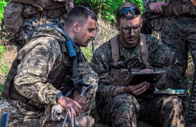 Украина случайно «слила» паспортные данные и фото военных НАТО