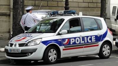 Два человека получили ранения при нападении преступника с ножом в центре Франции