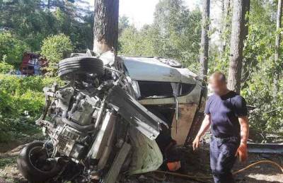 На Чернігівщині BMW збив пішохода, а потім зіштовхнув Mercedes в кювет — обидва водія загинули