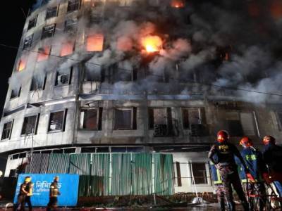 Владельца завода в Бангладеш, где в результате пожара погибли 52 человека, арестовали