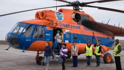 Якутская авиакомпания объяснила отказ брать на борт девочку с переломом руки