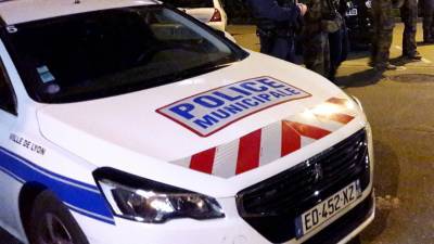 Franceinfo: во Франции умер получивший ножевые ранения мужчина