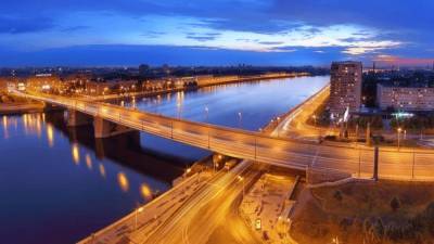 Мотоциклист погиб в массовом ДТП на Володарском мосту в Петербурге