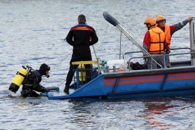 Спасатели достали из Большого Симагинского озера тело утонувшего мальчика