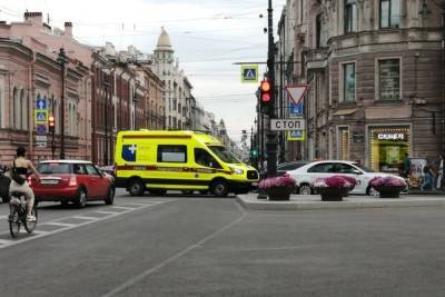 Жители Петербурга стали медленнее выздоравливать после заражения COVID-19