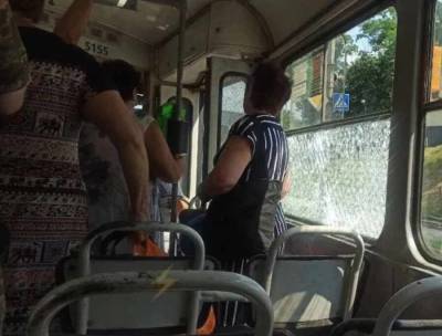 В Харькове неизвестные открыли огонь по трамваю с пассажирами