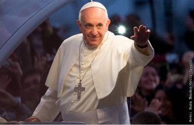 Папа Франциск произнесет воскресную молитву из окна клиники в Риме