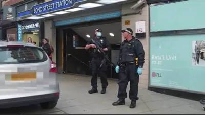 В лондонском метро преступник с мачете напал на пассажиров