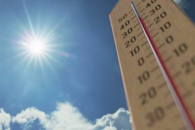 Температура воздуха в Кувейте достигла 70 градусов Цельсия на солнце
