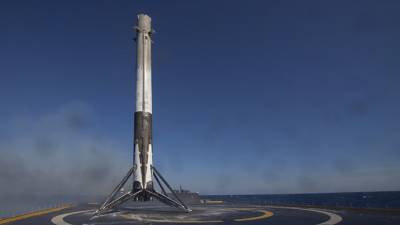 SpaceX Илона Маска показала работу автономной плавающей станции