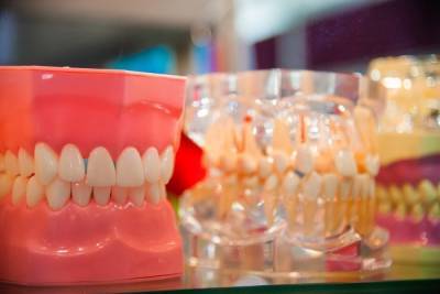 Ученые выявили связь между потерей зубов и риском развития деменции