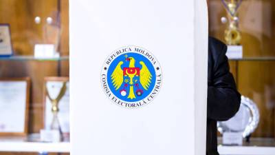 В Молдавии начались досрочные парламентские выборы