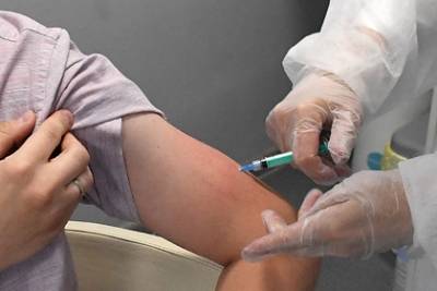 Вакцинацию от COVID-19 в Москве прошли 68 тысяч иностранцев