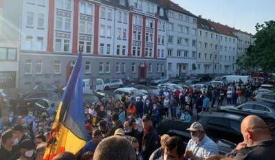 Молдавские избиратели в Европе рассчитывают, что им заплатят за голосование