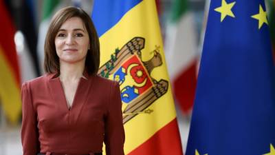 Президент Молдавии проголосовала на досрочных парламентских выборах