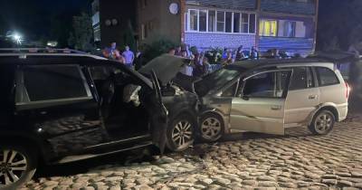 В ДТП с пьяным водителем в Славске два человека погибли, трое ранены (фото)