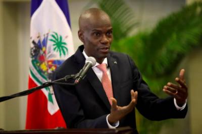 На Гаити назначили временного президента