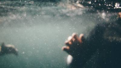 Мужчина утонул в реке под Тверью во время празднования юбилея