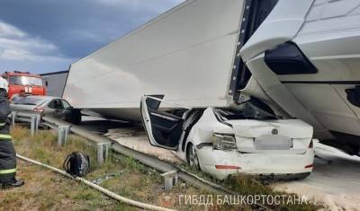 В Башкирии за день произошло две аварии с участием грузовых тягачей — есть погибшие