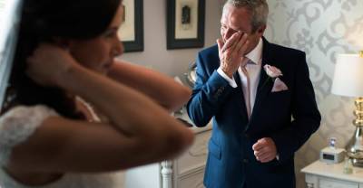 10 трогательных фото со свадеб, показывающих, как папам тяжело отпускать своих любимых дочек