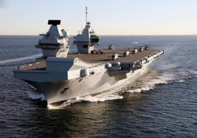 Великобритания задействовала вертолеты-охотники для борьбы с российской субмариной в Средиземном море