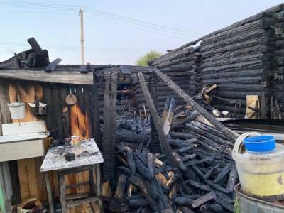 У многодетной семьи в поселке Нювчим сгорел дом