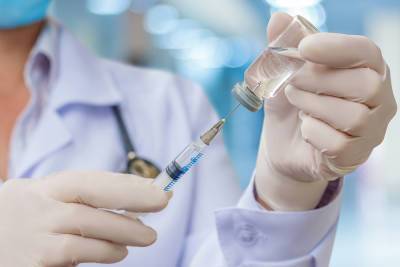 В Смоленской области оба компонента вакцины от коронавируса получили 98 284 человека